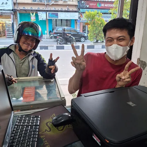 Pelanggan puas Dee Computer